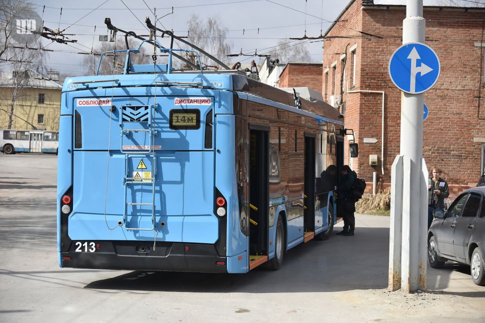 Троллейбус урал. Троллейбус. Белорусские троллейбусы. Троллейбус фото. Троллейбус Екатеринбург.