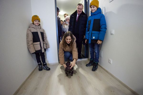 В Екатеринбурге за год 370 семей переехали из аварийного жилья в новые квартиры