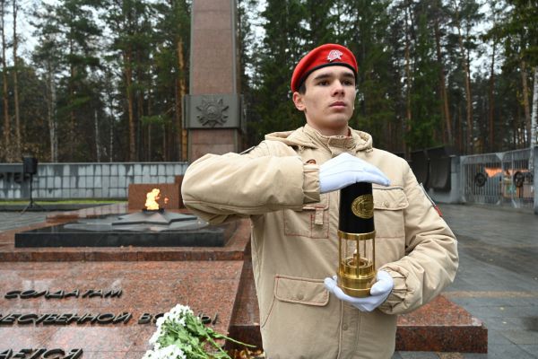 В Екатеринбурге дан старт народному благотворительному проекту «Огни Победы»