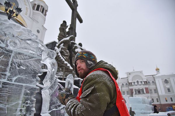 Фоторепортаж: показываем начало работ на ледовом фестивале «Вифлеемская звезда»