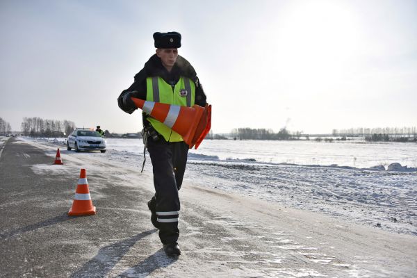 В Свердловской области еще две трассы перекрыли из-за гололеда