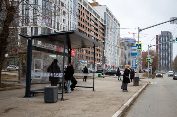В 2026 году в Екатеринбурге обустроят 150 остановок общественного транспорта