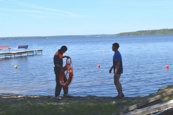 В Нижнем Тагиле спустили на воду аэролодку «Аллигатор», мощное судно поможет спасателям во время паводка