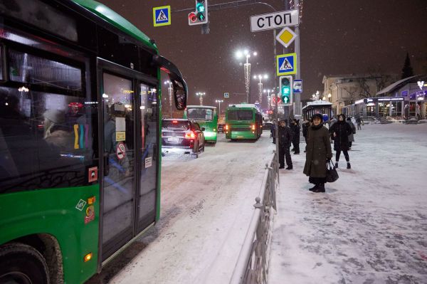 Гортранс выплатит 500 тысяч рублей пенсионерке, которая упала в салоне автобуса