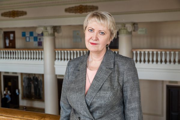 Психолог напоминает, что работа важна, но не должна быть смыслом жизни