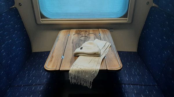 От глюкофона до фехтовальной маски: что чаще всего забывают пассажиры уральских поездов