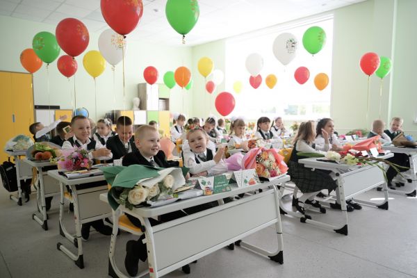 В новой школе Березовского будут учить бальным танцам и столярному делу