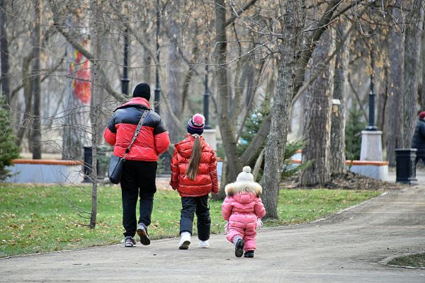 Детские пособия не получат родители, не участвующие в воспитании детей