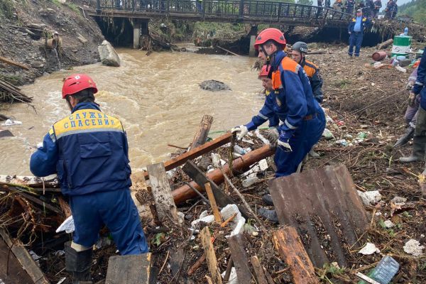 Свердловские спасатели помогут Курганской области в борьбе с паводком