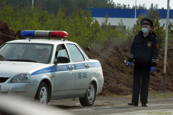 На Вторчермете нашли брошенный автомобиль, на котором развозили еду в больницы