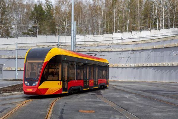 В Екатеринбурге начали тестировать первый в России беспилотный трамвай