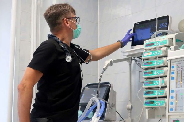 Новое оборудование на 2,4 млрд рублей получат в этом году уральские учреждения здравоохранения