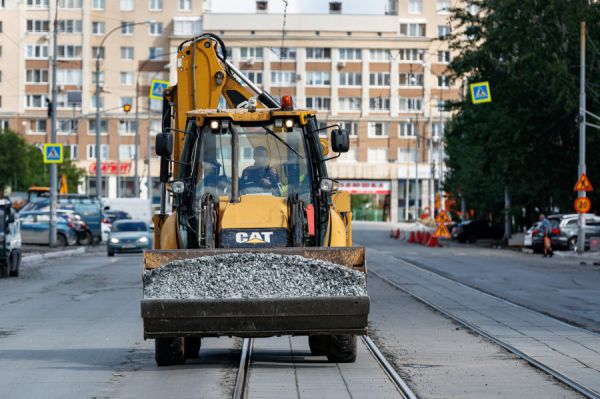 На ремонт дорог в Екатеринбурге направят более 1,7 млрд рублей
