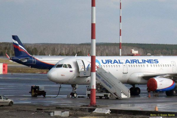 На борту «Уральских авиалиний» у пассажира загорелось зарядное устройство