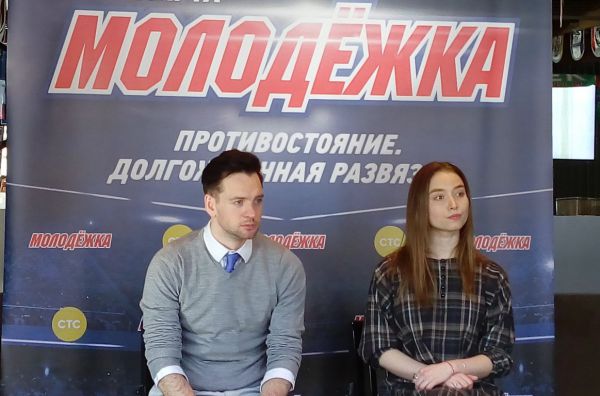Актеры «Молодежки» навестили в Екатеринбурге юных хоккеистов