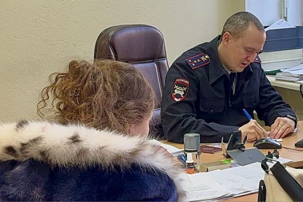 В Екатеринбурге оштрафовали водительницу, которая заблокировала въезд в больницу