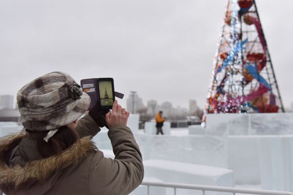 В переходе на Вайнера сразу несколько екатеринбурженок лишились телефонов