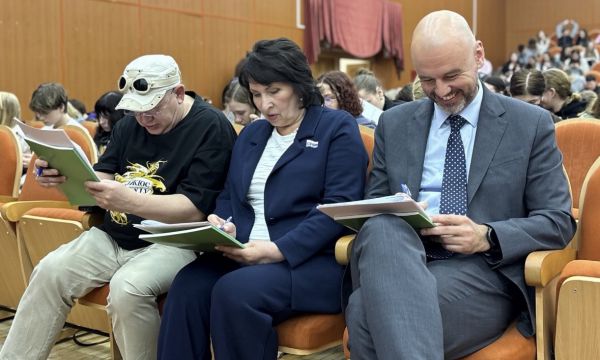 Более 400 человек написали агродиктант на главной площадке Свердловской области