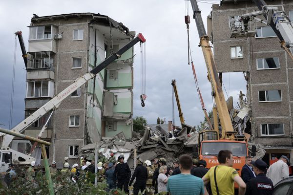 В Минздраве назвали число пострадавших в результате обрушения подъезда дома в Нижнем Тагиле