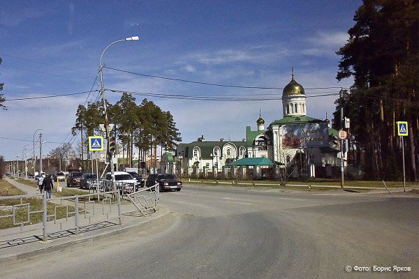 Дорогу из Екатеринбурга в Березовский расширят и пустят по ней трамвай