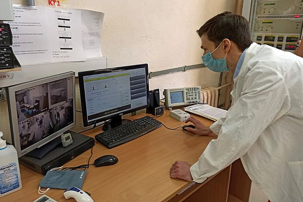 Уральские ученые освоили стерилизацию медицинских масок и халатов с помощью радиации