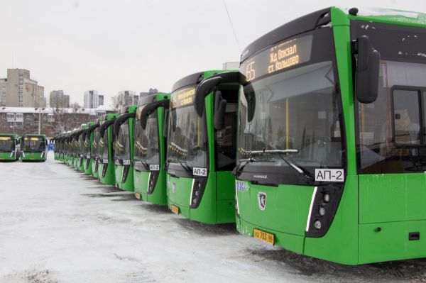 В Екатеринбурге вышли на линию новые автобусы