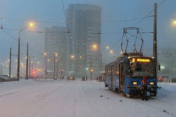 На Среднем Урале объявлено штормовое предупреждение из-за снегопада