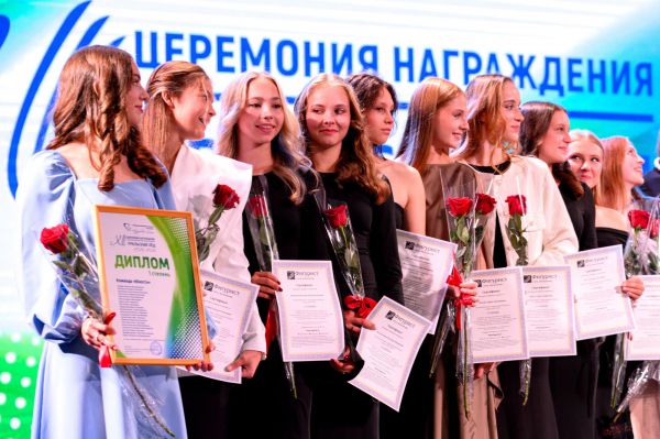 "Уральский лёд" зажёг новые звёзды фигурного катания: от региональных побед — к всероссийским пьедесталам