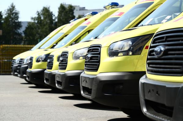 В 2024 году свердловские власти закупят 100 машин скорой помощи