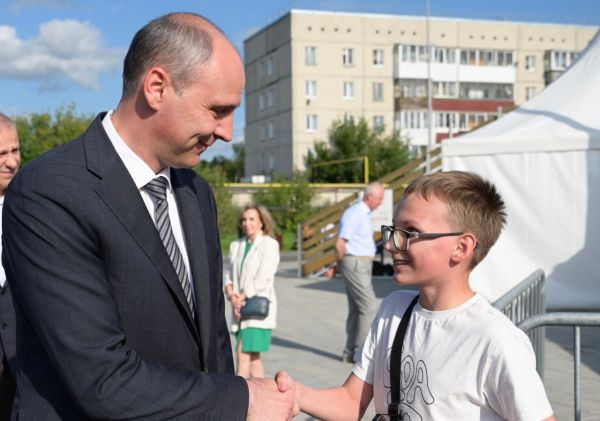 Денис Паслер встретился с жителями Богдановича в День города
