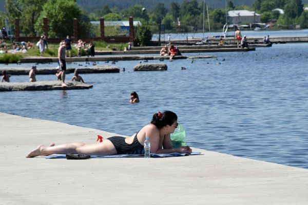 Гидрометцентр  предупредил уральцев о небезопасном уровне ультрафиолета в ближайшие дни