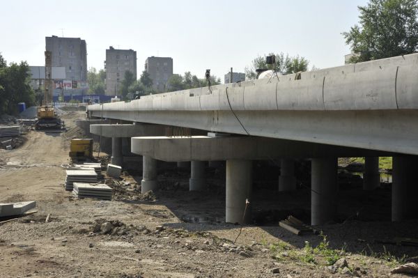 Мост через реку Тагил сдадут в срок