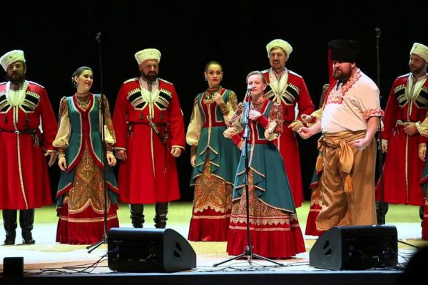 В Екатеринбурге с аншлагом прошел концерт Кубанского казачьего хора