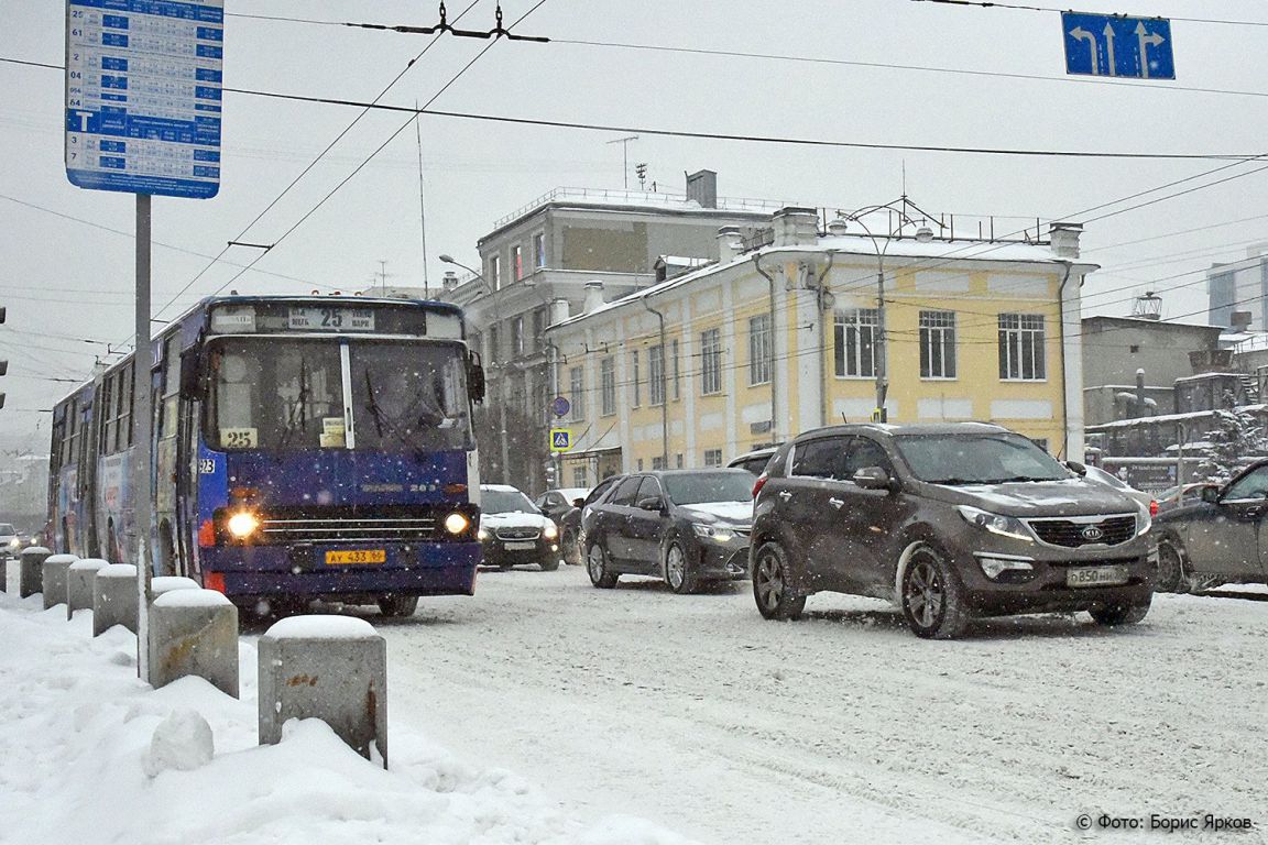 В екатеринбурге потеплеет. Машина Екатеринбург снег. Warmly Екатеринбург.