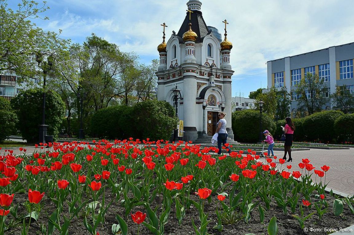 Город цветов екатеринбург. Растения в городе Екатеринбурге. Цветущий Екатеринбург. Церковь на походной Екатеринбург. Тур по Екатеринбургу.