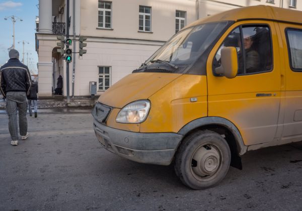 Стрессоустойчивому водителю обещают платить 400 тысяч рублей