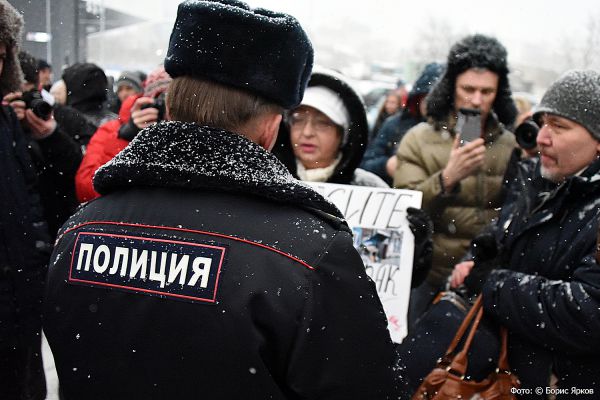 В Кольцово женщина отбила почку соседскому ребенку и пнула в живот его мать