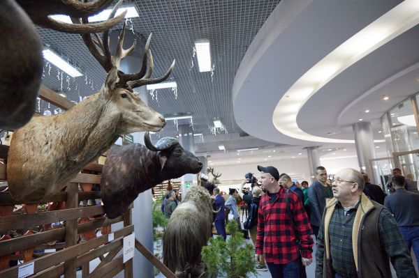 В Екатеринбурге открылся крупнейший в России Трофейный форум