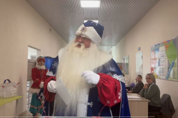 Урал Мороз и Весна Красна проголосовали на досрочных выборах губернатора Свердловской области