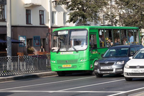 Частным перевозчикам Екатеринбурга отказали в прибыли по новым контрактам