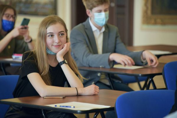 Свердловских школьников обучат финансовой грамотности на онлайн-уроках