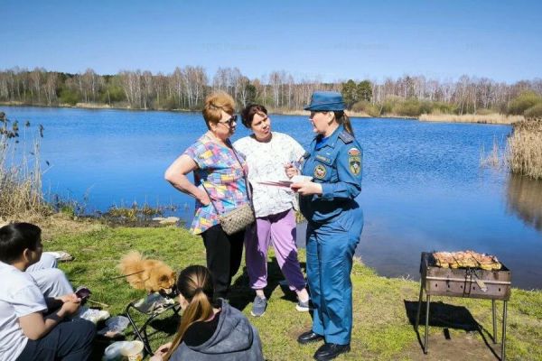 Жгут траву и мусор: за неделю на Среднем Урале  выявлено более 140 нарушений особого противопожарного режима