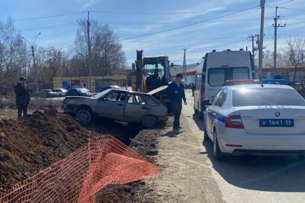 В Екатеринбурге арестовали на два месяца водителя «девятки», сбившего дорожников