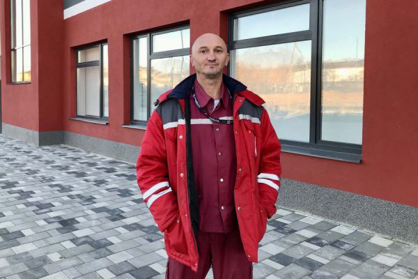 Фельдшер из Артемовского помог женщине, которой стало плохо во время авиарейса из Антальи