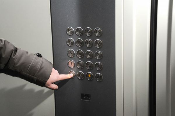 В Екатеринбурге к 2030 году заменят  447 лифтов в многоквартирных домах