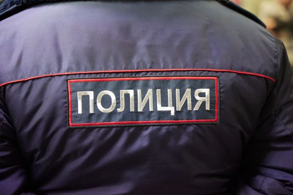 В Екатеринбурге мужчина с ножницами напал на сотрудника Сбербанка
