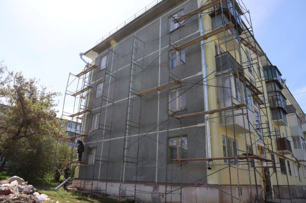В 2025 году в Каменске-Уральском капитально отремонтируют 44 многоквартирных дома