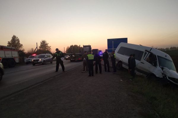 Автобус с детьми попал в ДТП на Пермском тракте