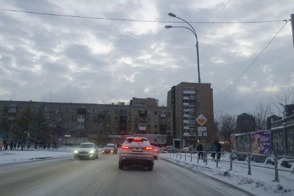 ГИБДД выпустила экстренное предупреждение о гололедице в Екатеринбурге