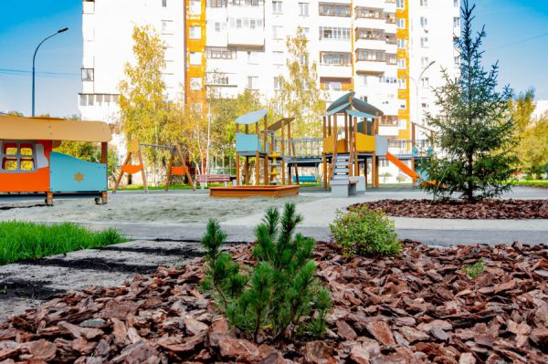 В Екатеринбурге началось комплексное благоустройство дворов